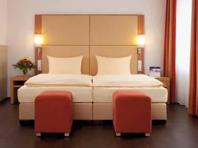 Welcome Hotel 4*